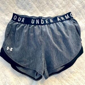 Pre owned Under Armour athletic women’s shorts dark grey M